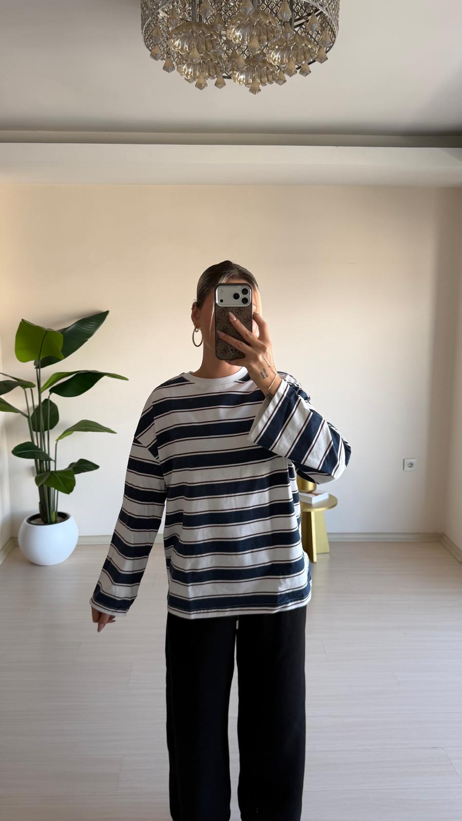 Çizgili Oversize Uzun Kollu Tişört – Lacivert