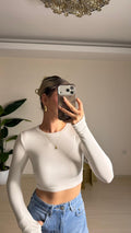 Parmak Geçmeli Uzun Kollu Crop Bluz - Beyaz